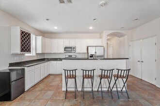 1423 S Newberry Ln in Tempe, AZ - Building Photo - Building Photo