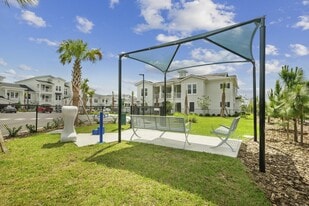 The Napier in Daytona Beach, FL - Building Photo