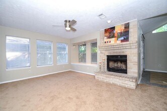 8746 E Rylander Cir in Houston, TX - Building Photo - Building Photo