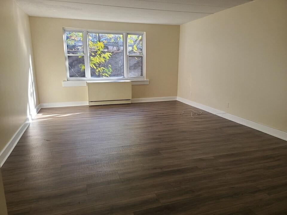 685 Prospect Ave-Unit -6B in Fairview, NJ - Building Photo