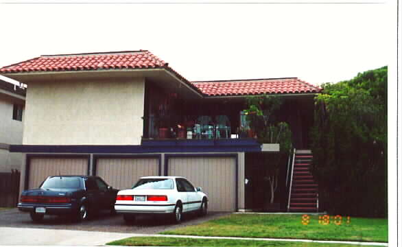 2552-2554 Seahorse Ave in Ventura, CA - Foto de edificio - Building Photo