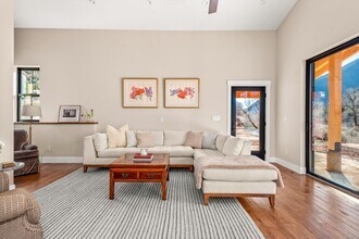 106 Castle View Dr in Basalt, CO - Building Photo - Building Photo