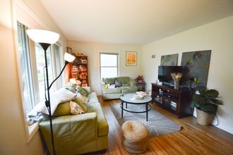 1208 5th St SE in Rochester, MN - Building Photo - Building Photo