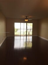 16581 Blatt Blvd, Unit 201 in Weston, FL - Building Photo - Building Photo