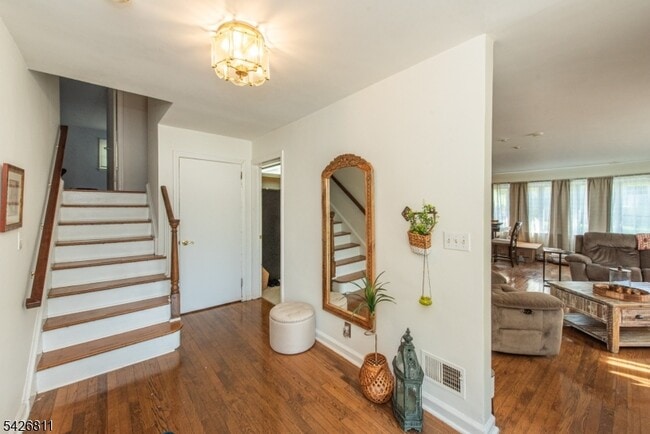 123 Smull Ave in West Caldwell, NJ - Building Photo - Building Photo