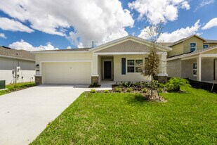 2015 Punch Bowl Ave in Davenport, FL - Building Photo