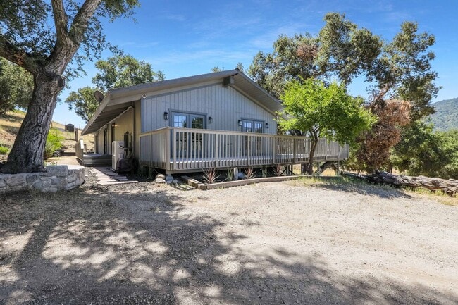 property at 19235 Cachagua Rd
