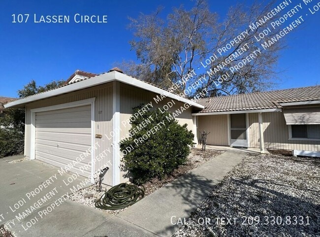 107 Lassen Cir in Vacaville, CA - Building Photo - Building Photo