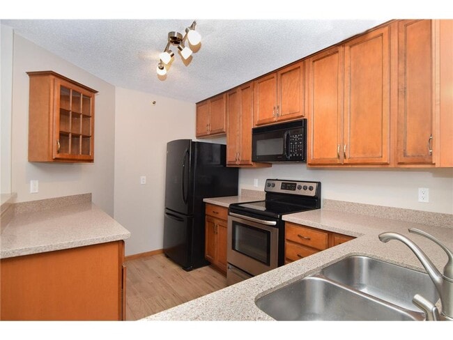 property at 7635 Edinborough Way