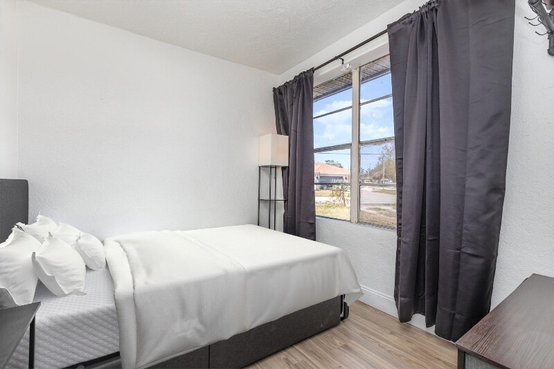 733 Tarpon Ave in Sarasota, FL - Building Photo