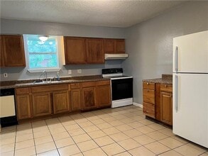 8542 Dinkins St in New Orleans, LA - Building Photo - Building Photo
