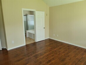 6110 Moran Crest Dr in Spring, TX - Building Photo - Building Photo