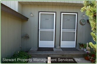 2014 California Ave in Klamath Falls, OR - Foto de edificio - Building Photo
