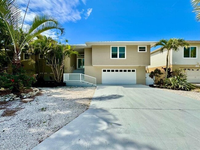 property at 2384 Creek Ct