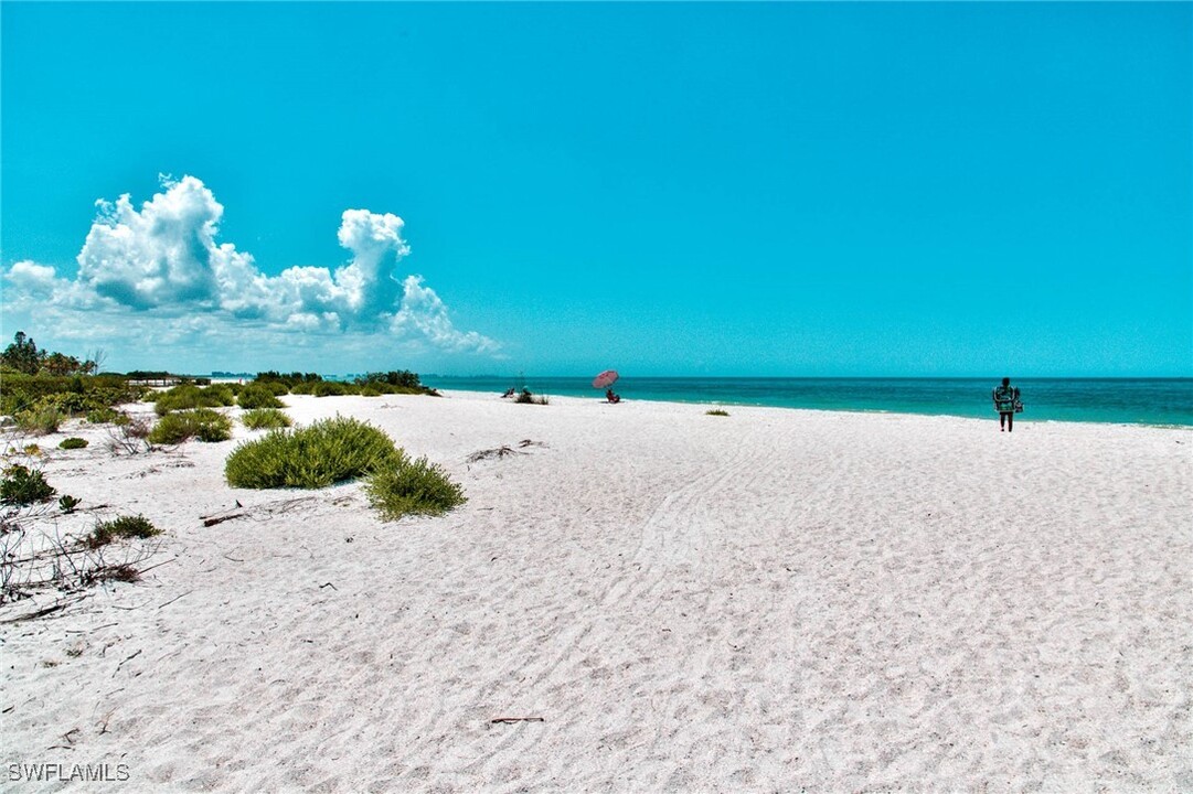 7500 Estero Blvd in Fort Myers Beach, FL - Foto de edificio