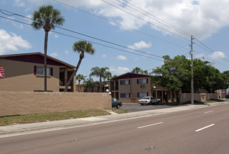 Ridge Garden in Sarasota, FL - Building Photo - Building Photo