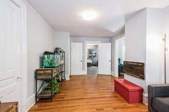 813 Hamlin St in Evanston, IL - Building Photo - Building Photo