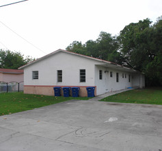 1680-1722 NE 146th St in Miami, FL - Building Photo - Building Photo