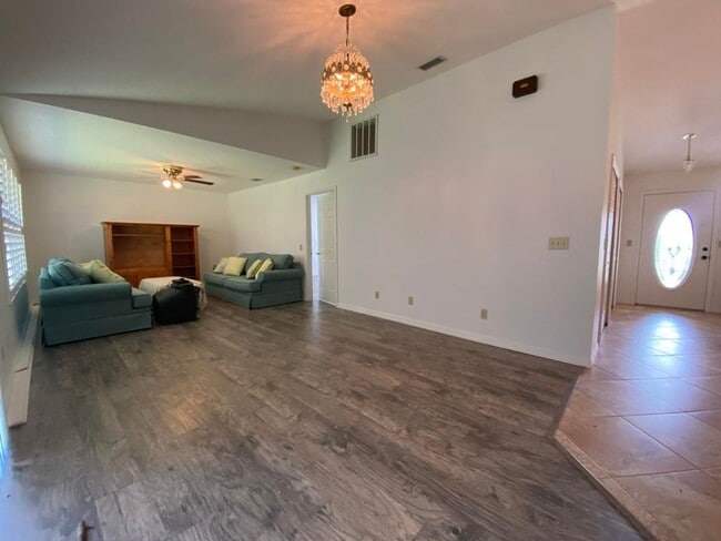 628 Walker St in Holly Hill, FL - Building Photo - Building Photo
