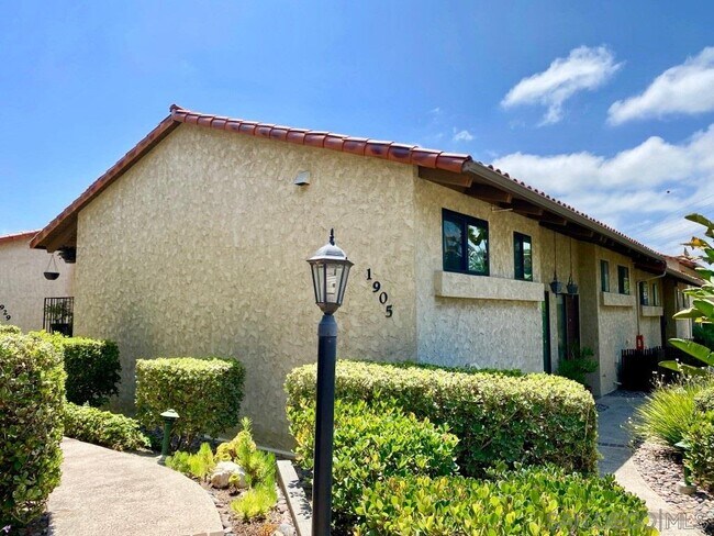 1905 Alga Rd in Carlsbad, CA - Building Photo - Building Photo