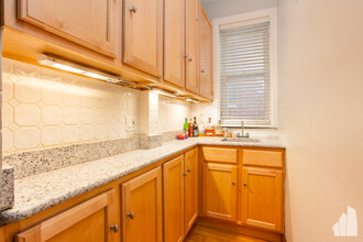 1538 W Wrightwood Ave, Unit 1 in Chicago, IL - Building Photo - Building Photo
