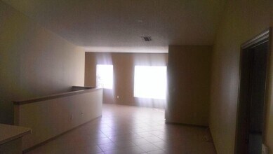 10276 Fox Trail Rd S, Unit 111 in Royal Palm Beach, FL - Foto de edificio - Building Photo