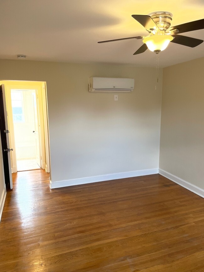 634 N Monroe St, Unit 4 in Arlington, VA - Building Photo - Building Photo