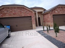 1144 Stanley Rd in San Antonio, TX - Building Photo