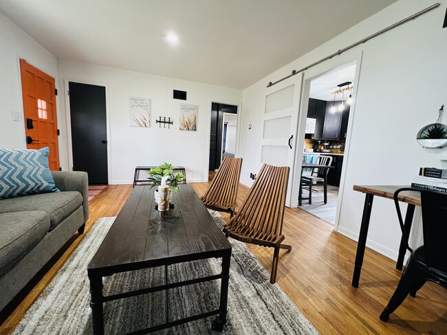 property at 2121 Drollinger St