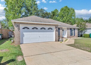 4501 Parkwood Square in Niceville, FL - Building Photo - Building Photo