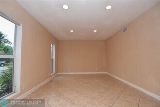 1360 Silverado in North Lauderdale, FL - Building Photo - Building Photo