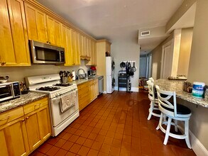 5 Sachem St, Unit 2 in Boston, MA - Building Photo - Building Photo