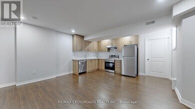 44 Flerimac Rd in Toronto, ON - Building Photo - Building Photo
