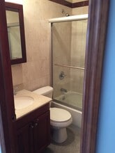 14-08 Clintonville St in Queens, NY - Building Photo - Building Photo