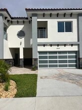 2033 Greenbriar Ter in Davenport, FL - Building Photo - Building Photo