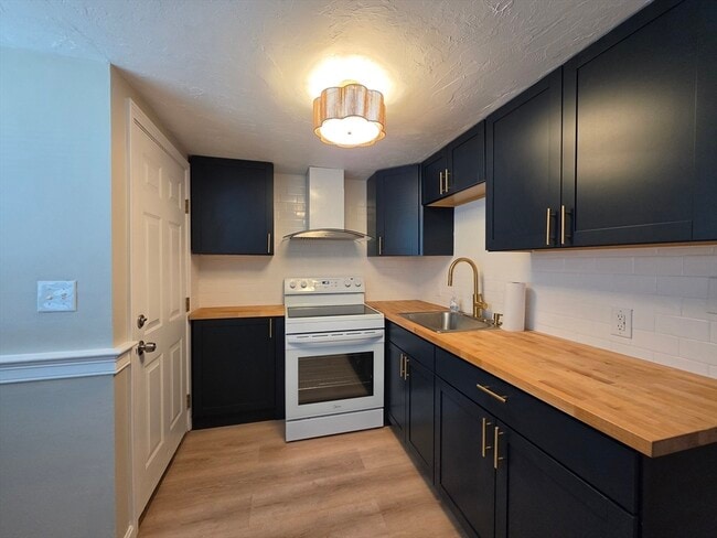 property at 2 Tideview Path