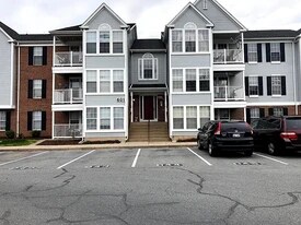 601 Himes Ave, Unit 102 in Frederick, MD - Building Photo