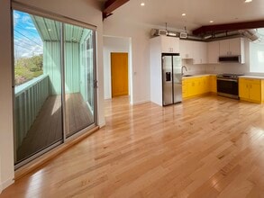 6539 West Blvd, Unit 6537 West in Inglewood, CA - Building Photo - Building Photo