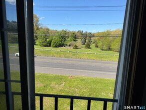 1162 Middle Turnpike W in Manchester, CT - Building Photo - Building Photo