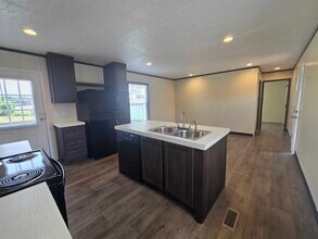 709 N Collins Fwy in Howe, TX - Building Photo - Building Photo