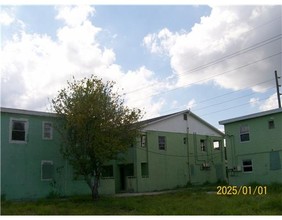 1309-1311 Avenue E in Fort Pierce, FL - Building Photo - Building Photo