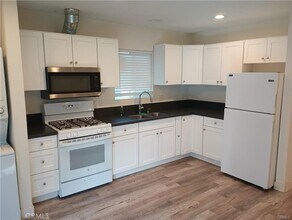 22441 Saticoy St in Los Angeles, CA - Building Photo - Building Photo