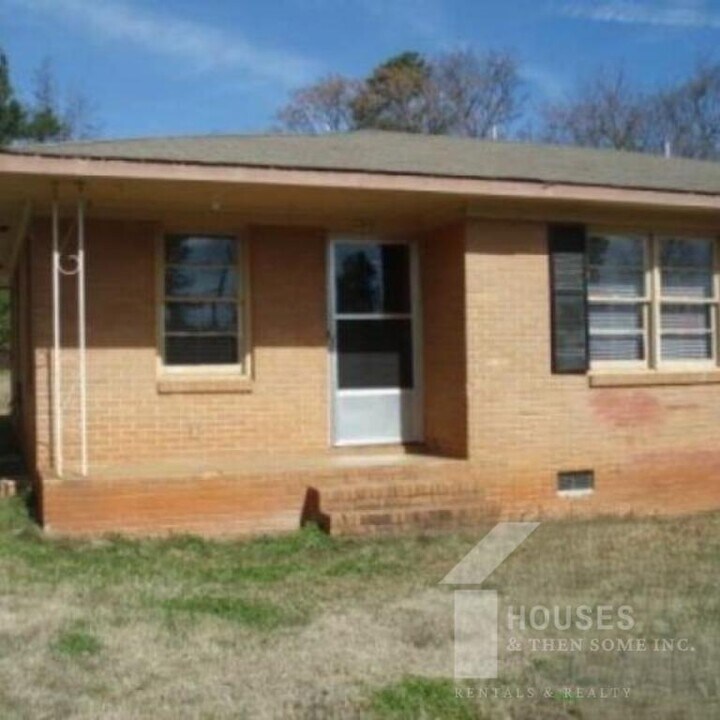 257 Dogwood Club Rd in Spartanburg, SC - Building Photo