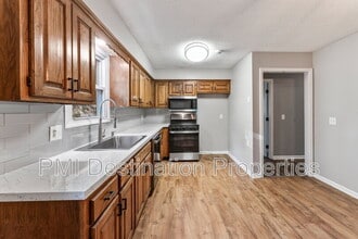 1322 N Harvey Dr in Olathe, KS - Building Photo - Building Photo
