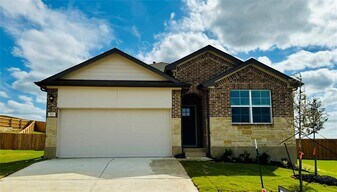 152 Docile Lp in San Marcos, TX - Building Photo