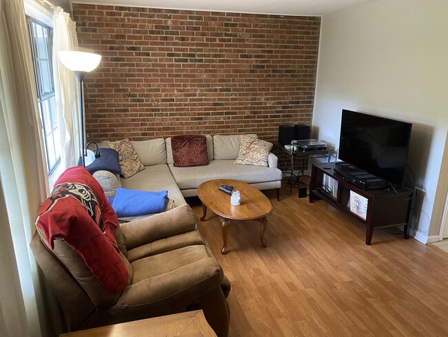 property at 807 W Trinity Ave