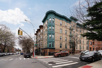 331 13th St in Brooklyn, NY - Building Photo - Building Photo