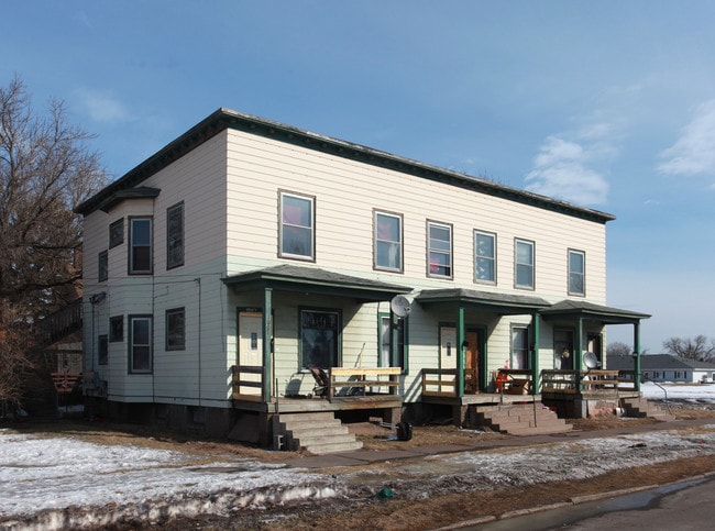 1001 N 7th St in Superior, WI - Foto de edificio - Building Photo