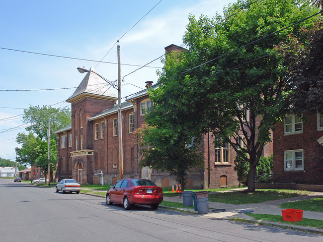 520 2nd Ave in Watervliet, NY - Building Photo - Building Photo