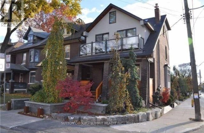 property at 1 Columbine Ave